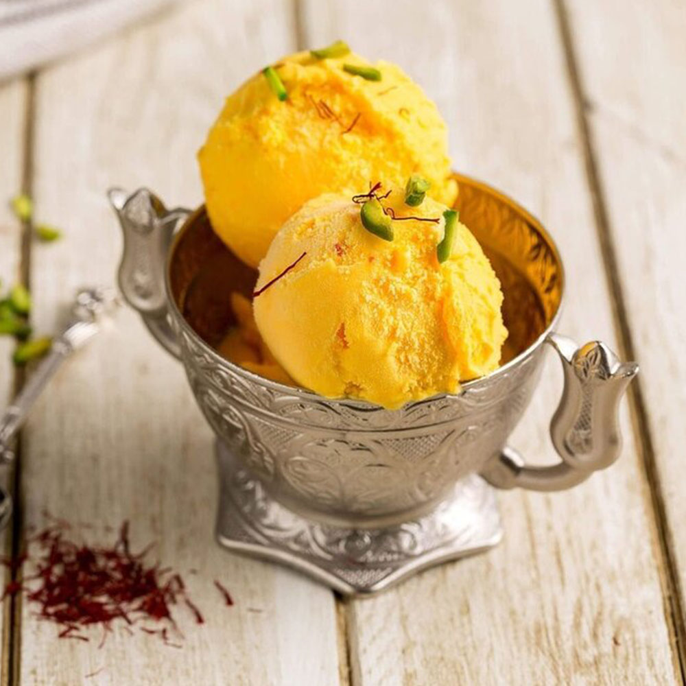 طرز تهیه بستنی زعفرانی خوشمزه خانگی
